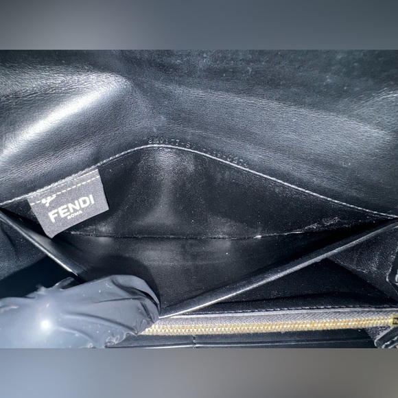 Fendi Peekaboo Continental long wallet with dust bag and certificate card. - Picture 9 of 16